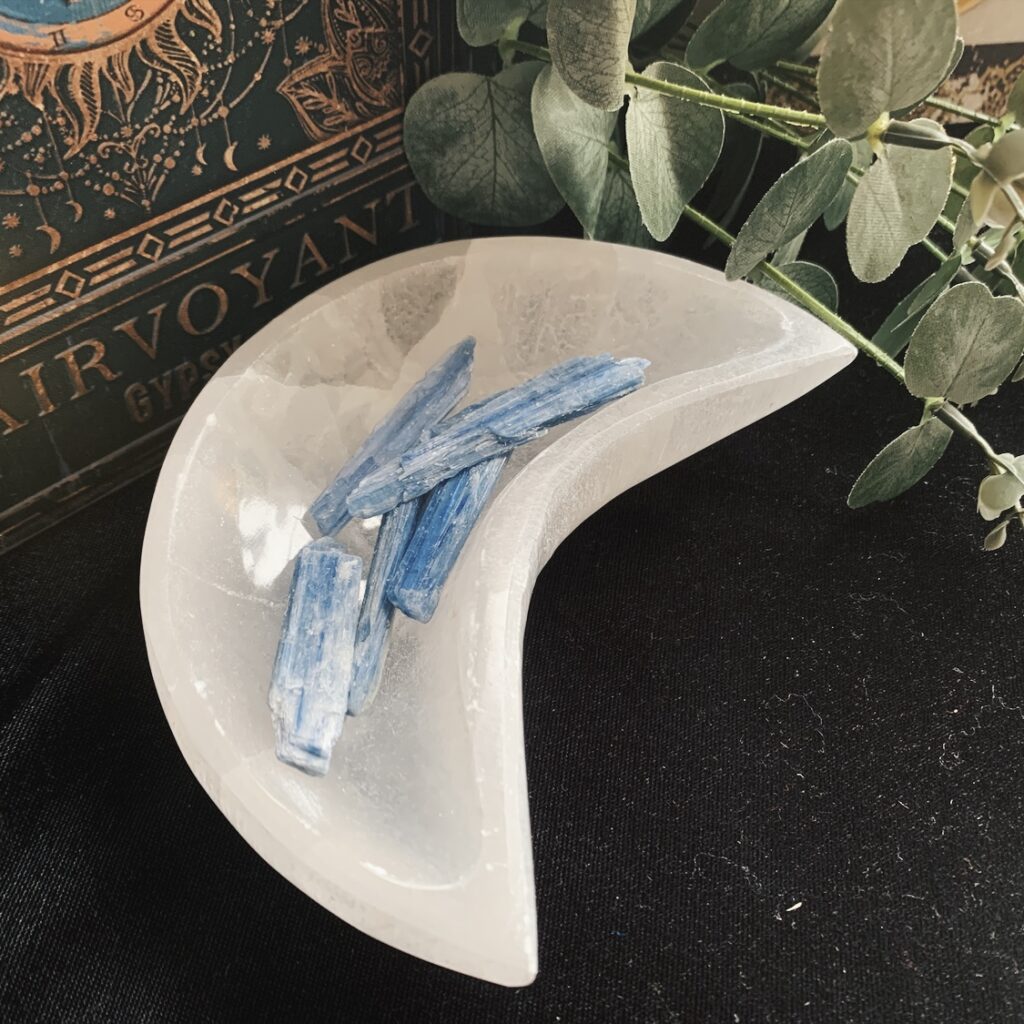 Selenite Moon Bowl - Image 3