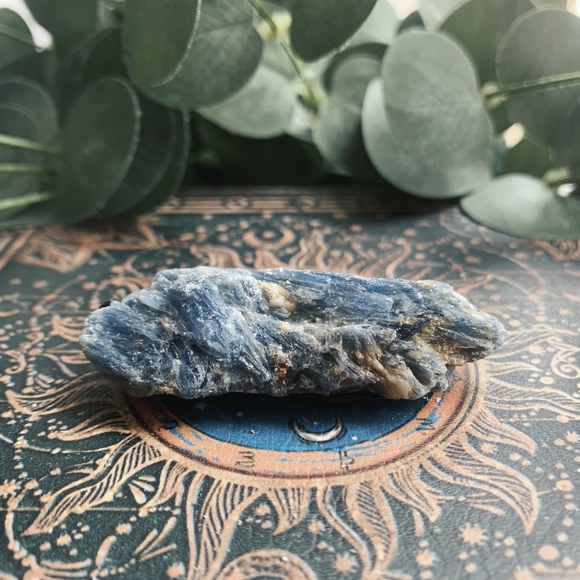 Blue Kyanite Raw Stone - Image 2