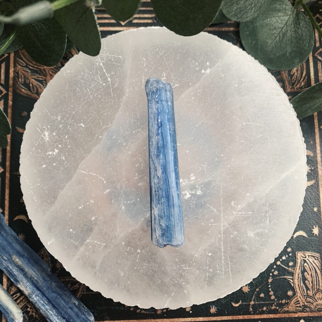 Blue Kyanite Shard - Image 3