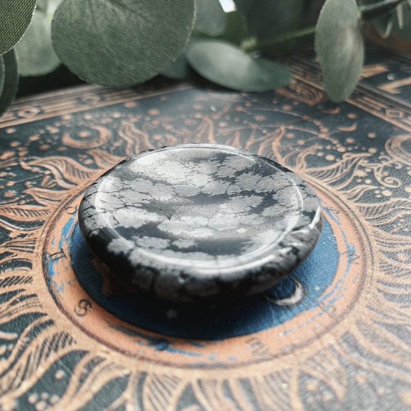 Snowflake Obsidian Round Worry Stone - Image 2